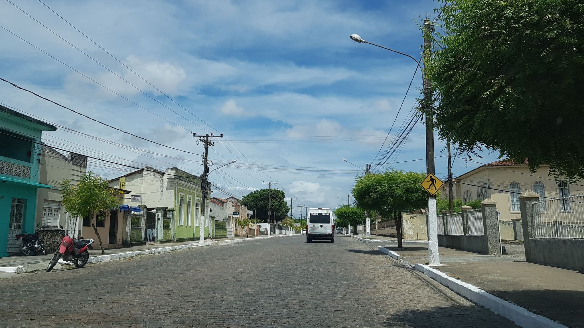 Street view near Pousada Avenida, Penedo — © ocarneiro (CC BY-SA · Mapillary)