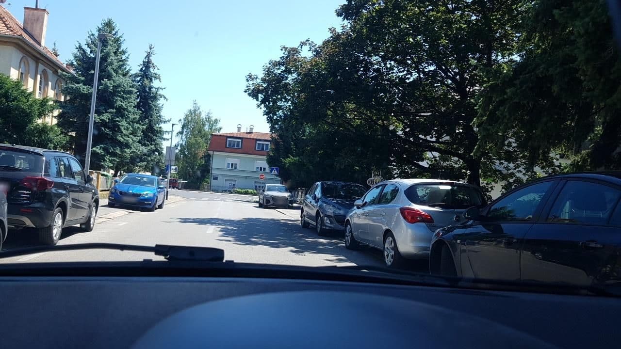 Street view near Guesthouse Sermageova, Zagreb — © mik007 (CC BY-SA · Mapillary)