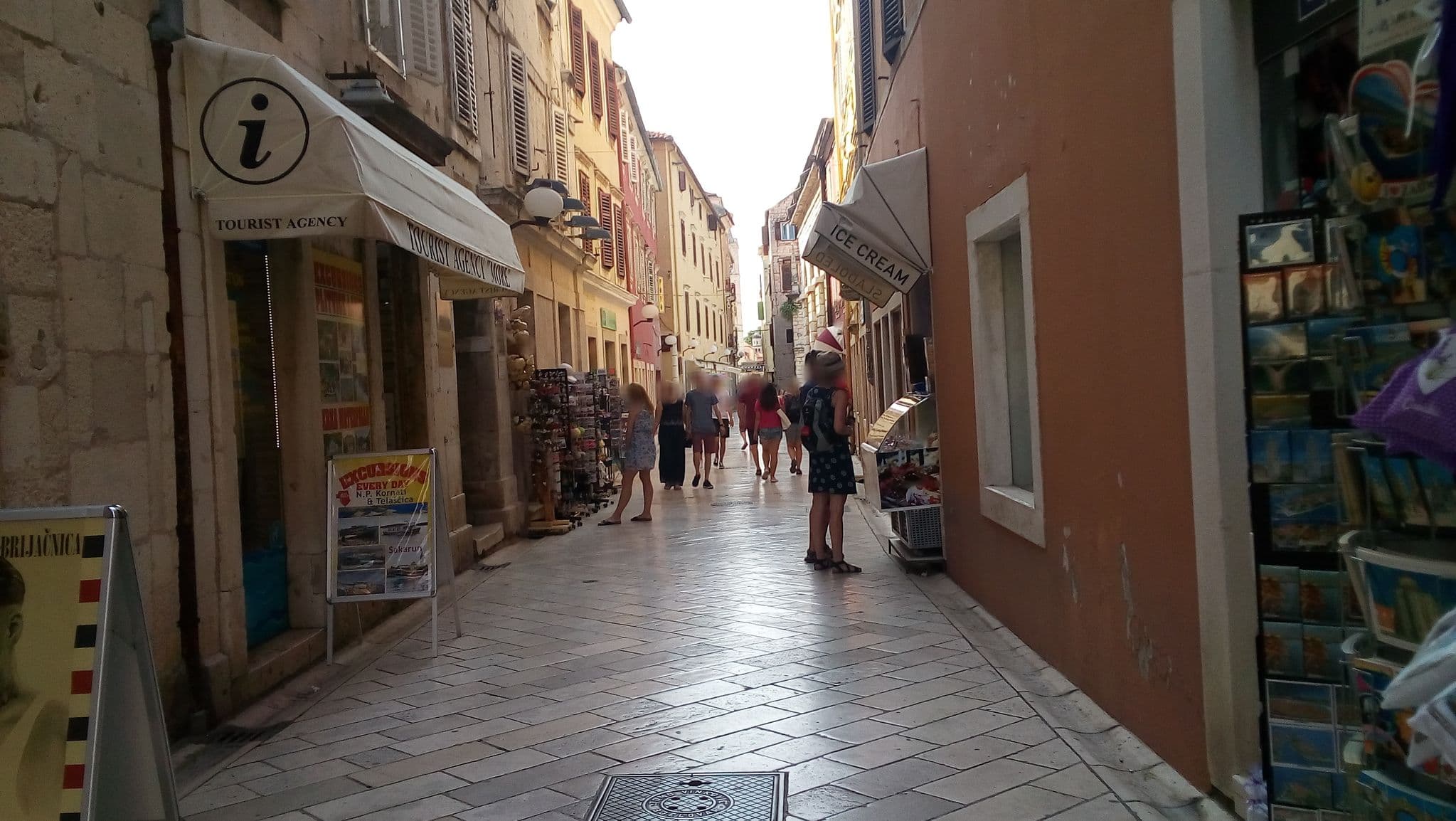 Street view near Aldo Apartments Center, Zadar — © karthoo (CC BY-SA · Mapillary)