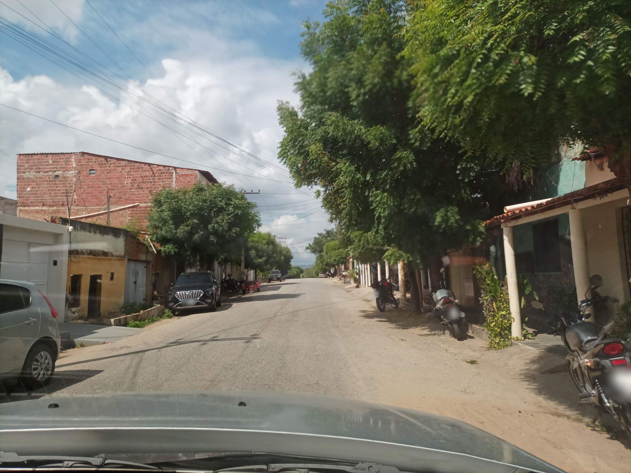 Street view near Hotel e Restaurante - Nova Aliança, Canindé — © chicomozo (CC BY-SA · Mapillary)