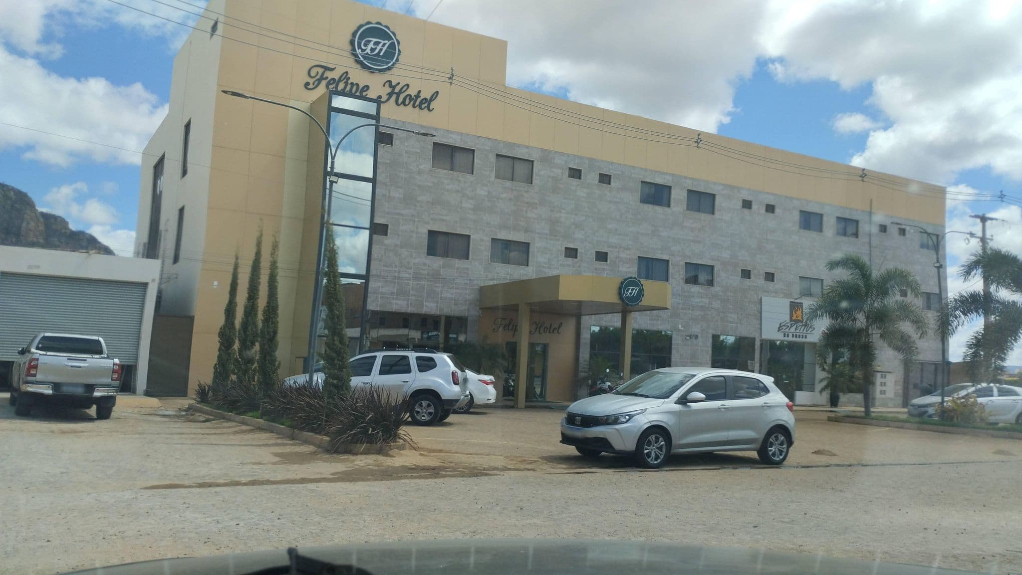 Street view near Felipe Hotel, Serra Talhada — © Kaart_Local (CC BY-SA · Mapillary)