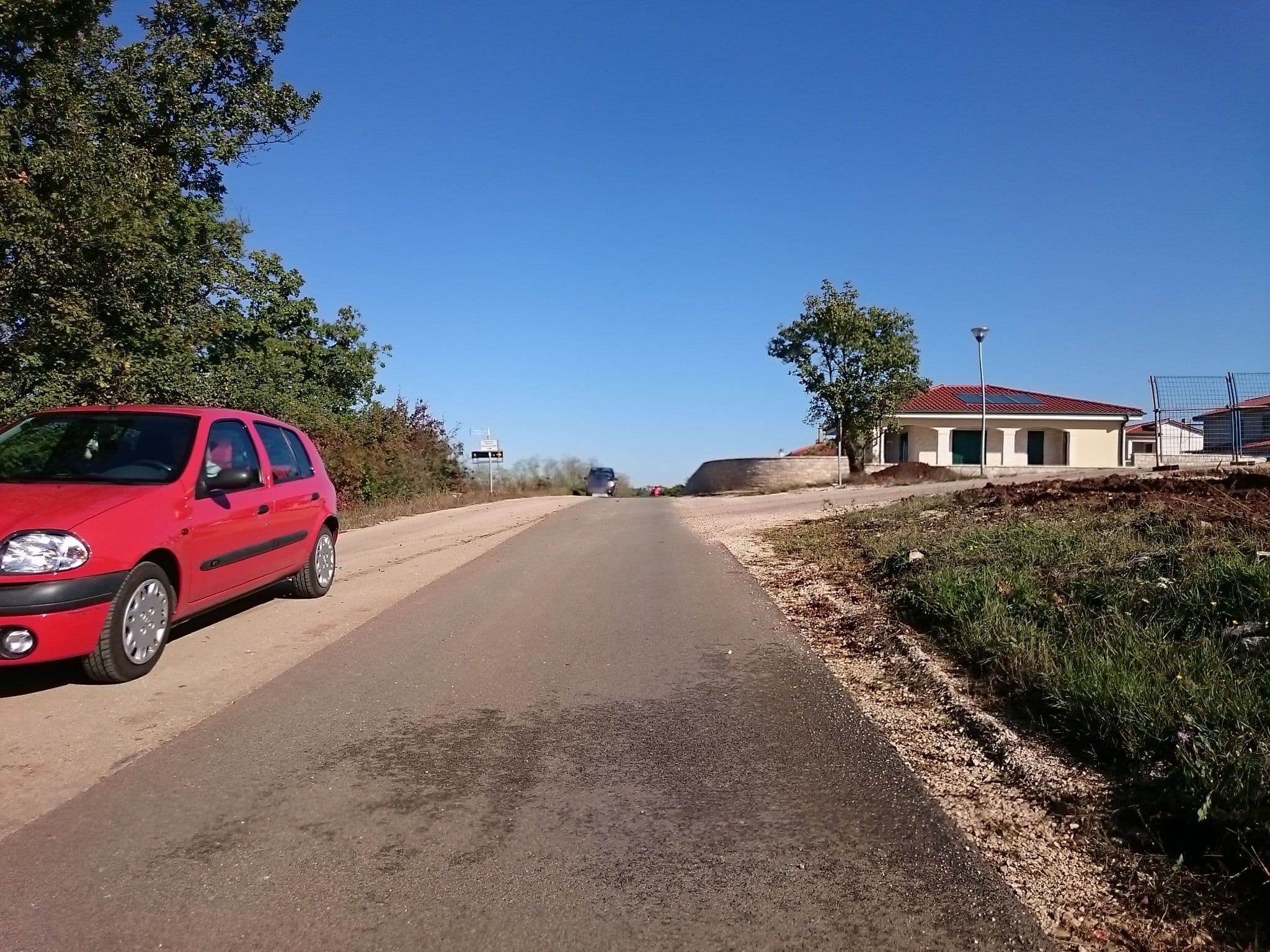 Street view near Villa Romantica, Buje — © voschix (CC BY-SA · Mapillary)