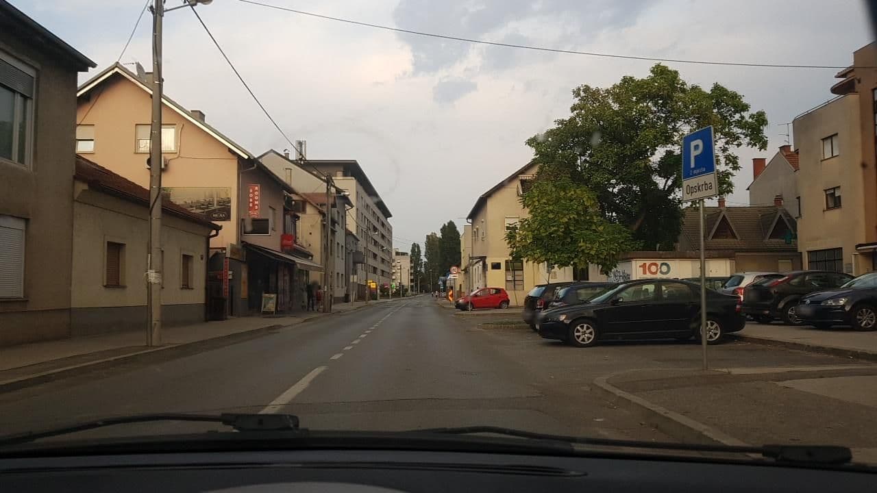 Street view near Du-na, Centar — © mik007 (CC BY-SA · Mapillary)