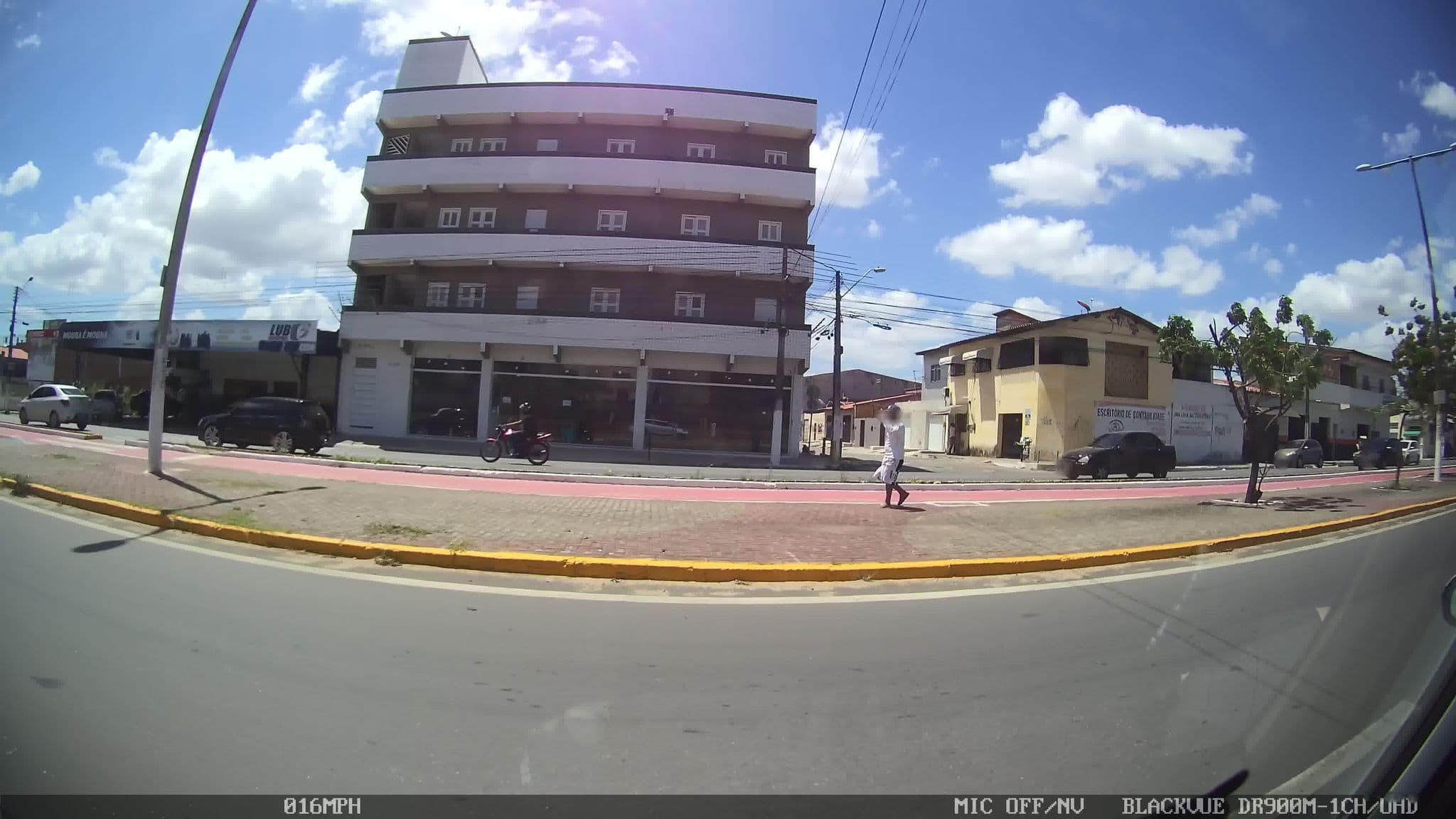 Street view near Lê Carvalho Hotel Conceito, Maracanaú — © kaart_1 (CC BY-SA · Mapillary)