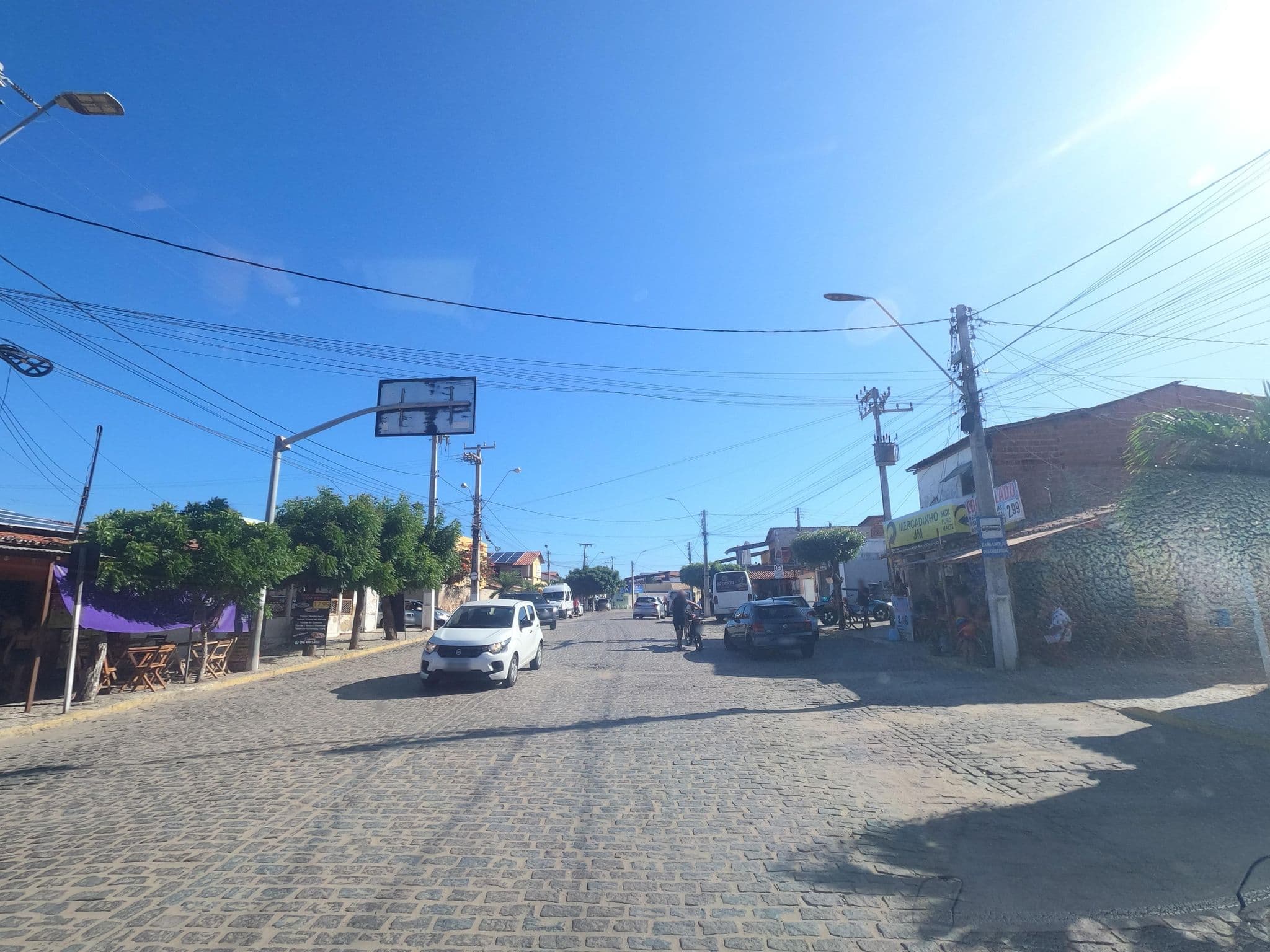Street view near Brazilian Restaurant, Aracati — © MuitoAlemdasFronteiras (CC BY-SA · Mapillary)