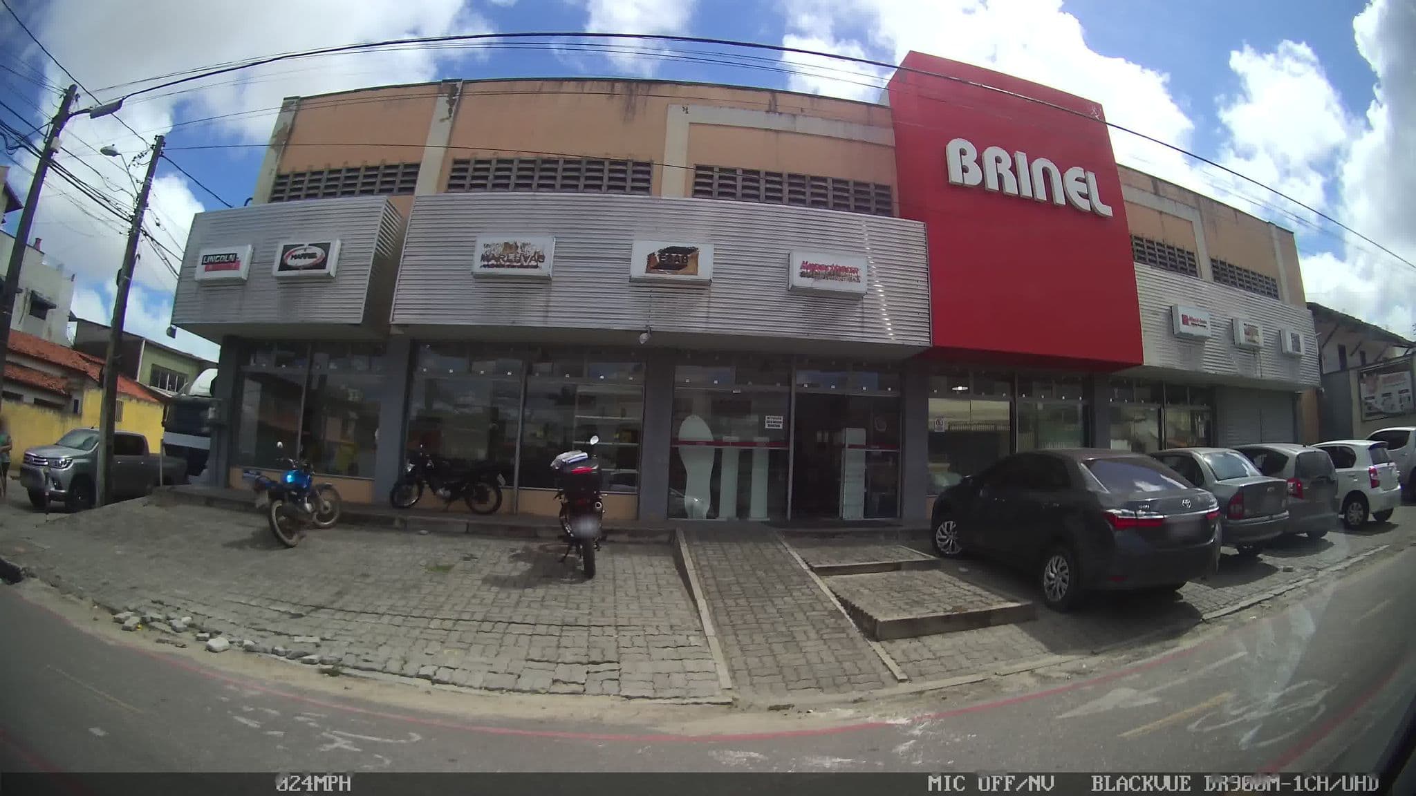 Street view near Hotel Londrina, Fortaleza — © kaart_1 (CC BY-SA · Mapillary)
