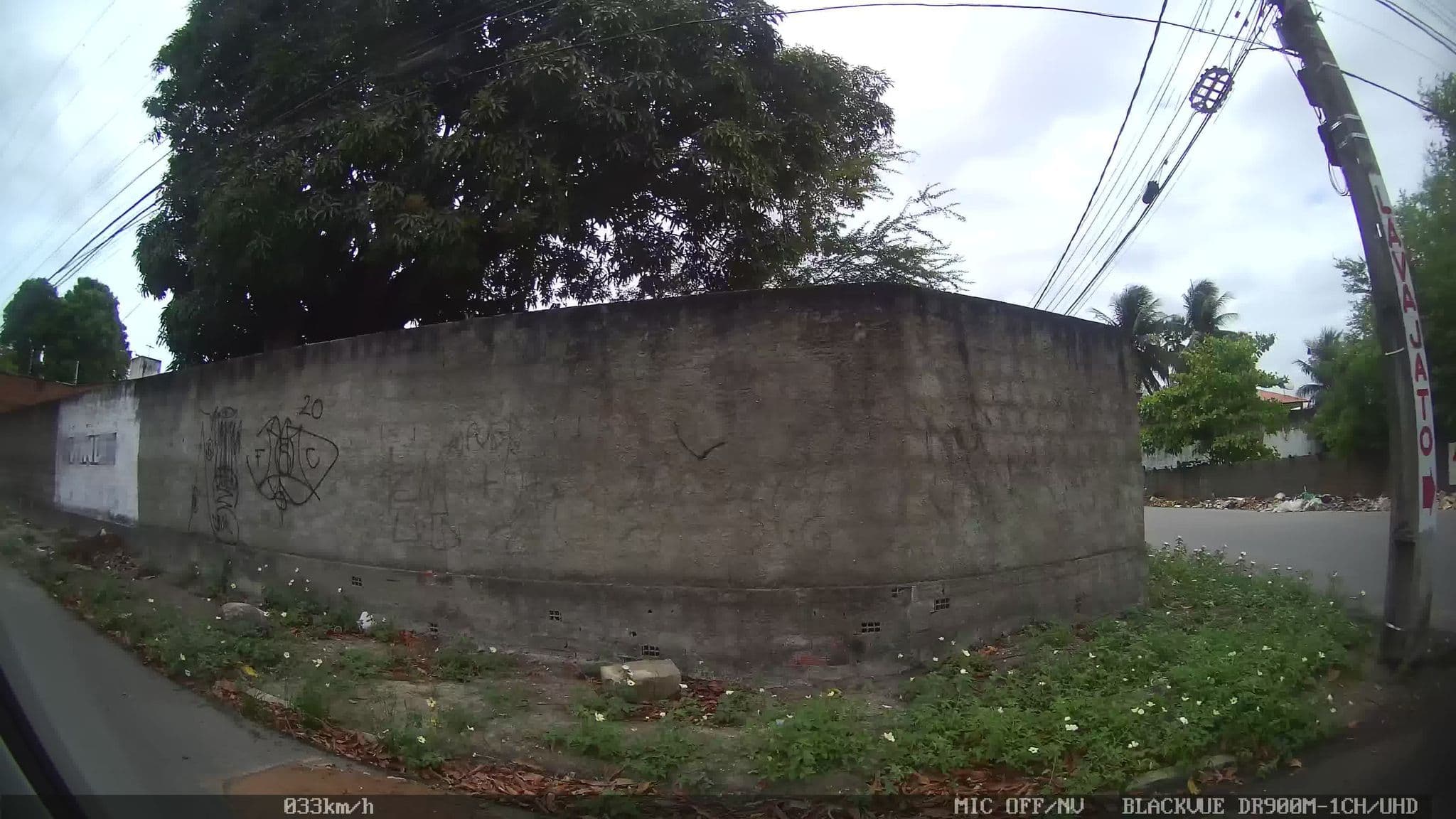Street view near Lux Resort motel, Fortaleza — © kaart_1 (CC BY-SA · Mapillary)