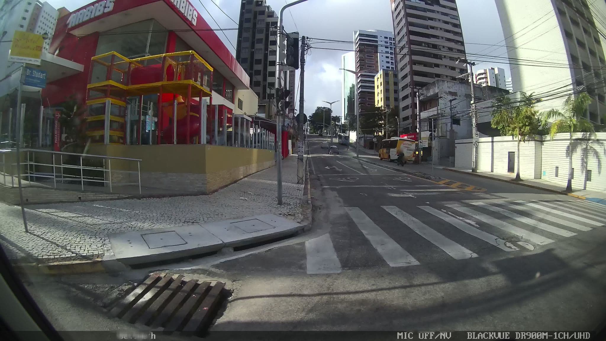 Street view near Hotel Diogo Fortaleza, Fortaleza — © kaart_1 (CC BY-SA · Mapillary)