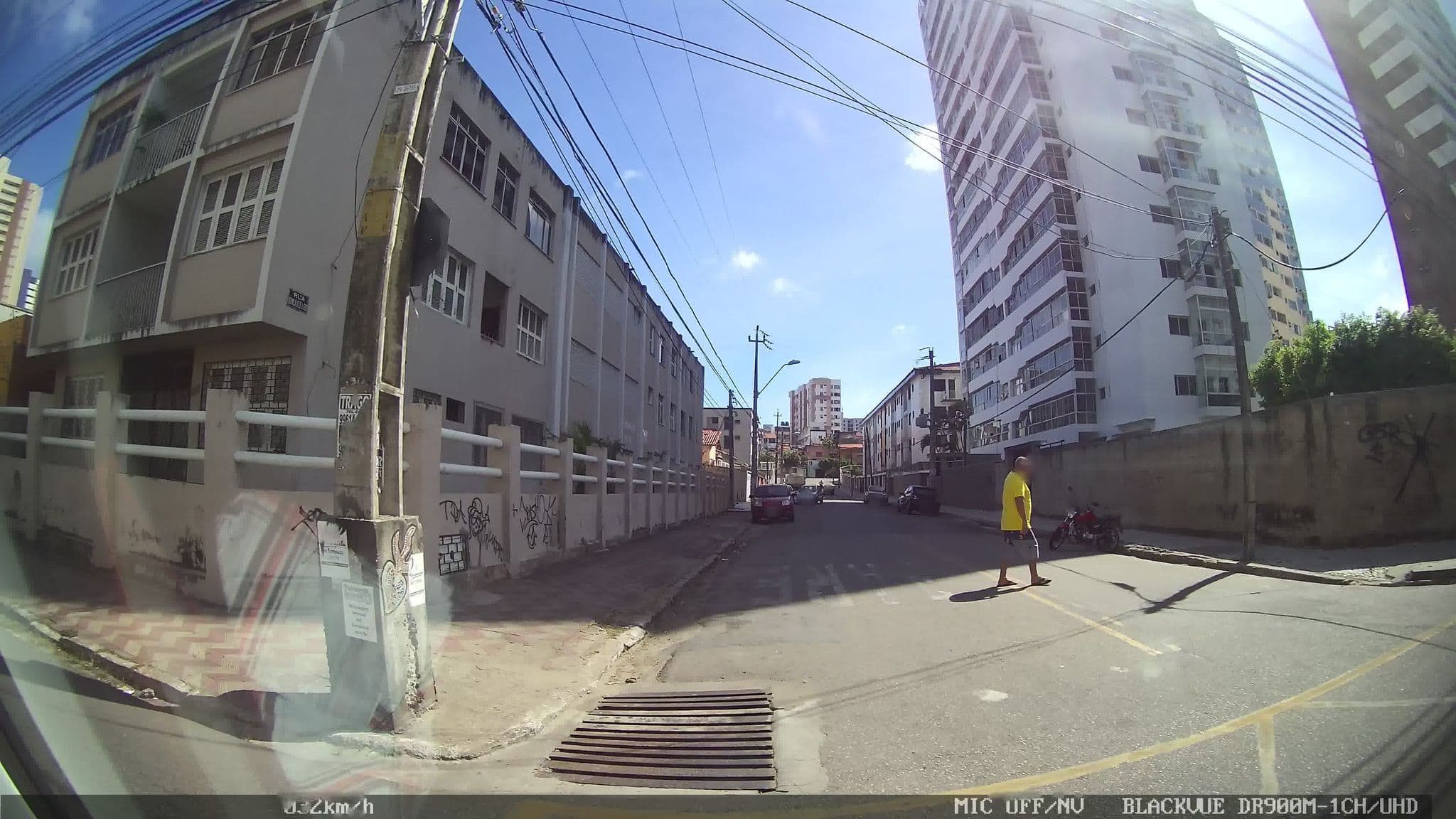 Street view near Aldenora Flats, Fortaleza — © kaart_1 (CC BY-SA · Mapillary)