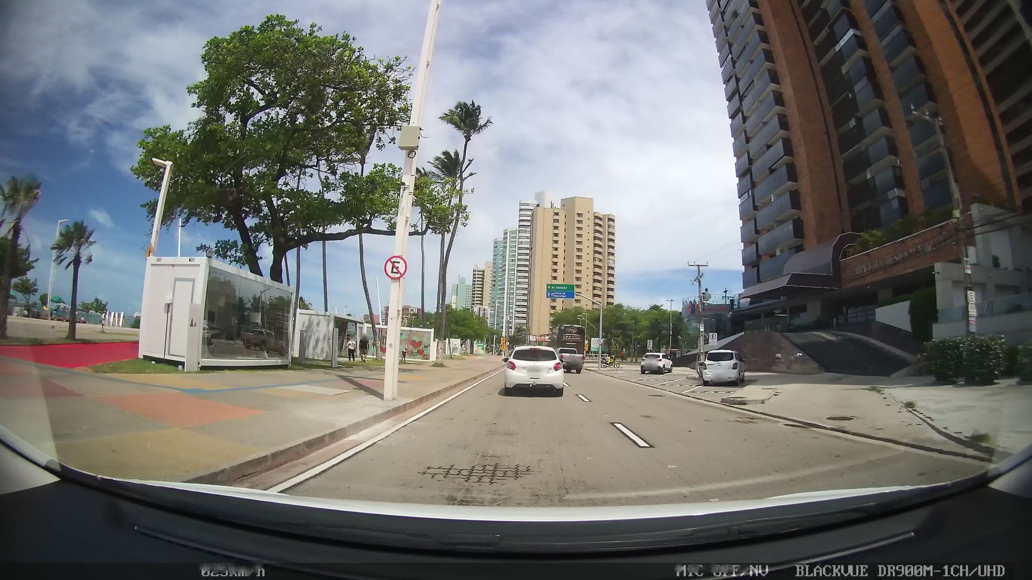 Street view near Hotel Iracema Flat, Fortaleza — © kaart_1 (CC BY-SA · Mapillary)
