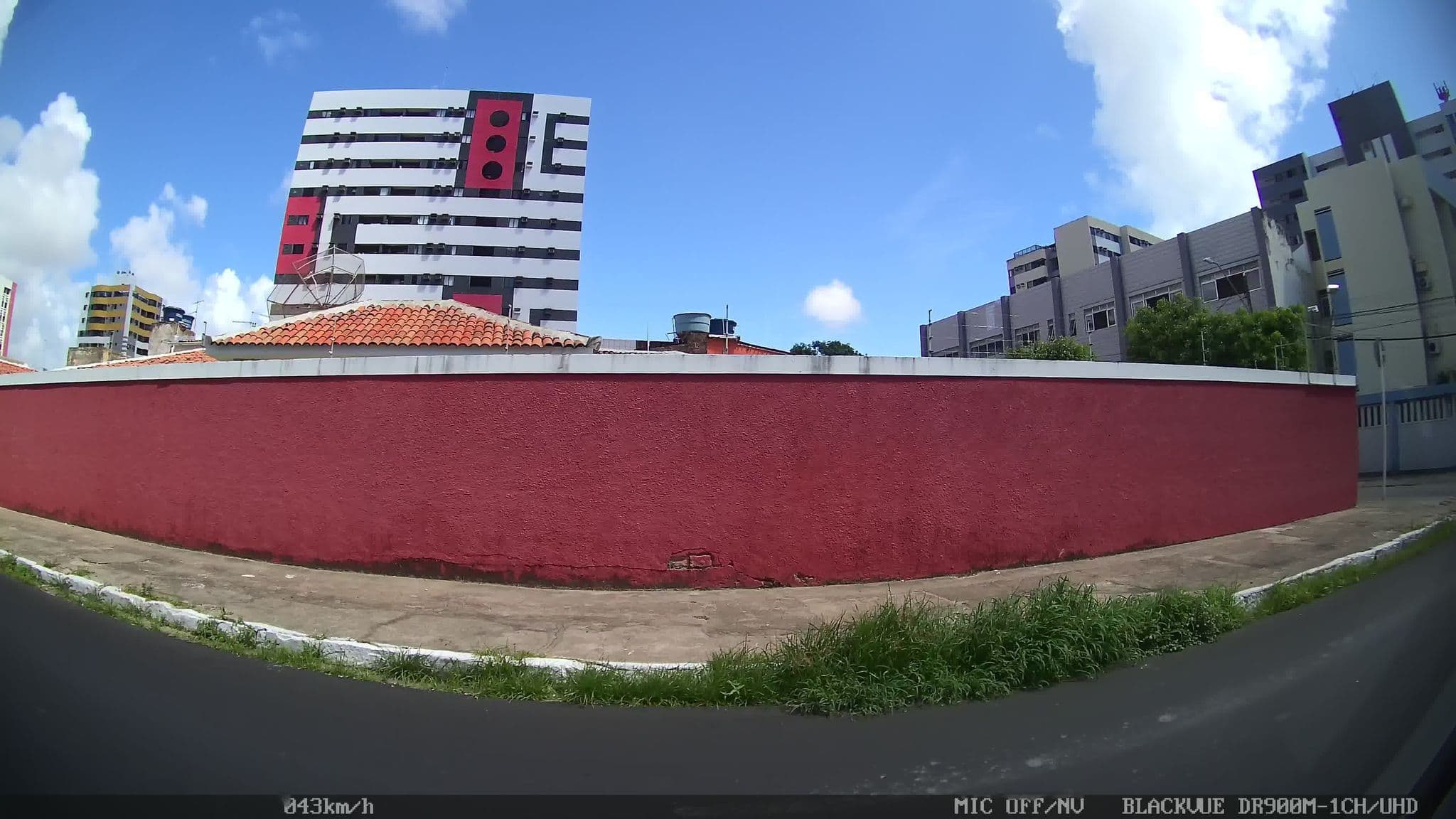 Street view near Brakuza Hostel, Maceió — © kaart_2 (CC BY-SA · Mapillary)