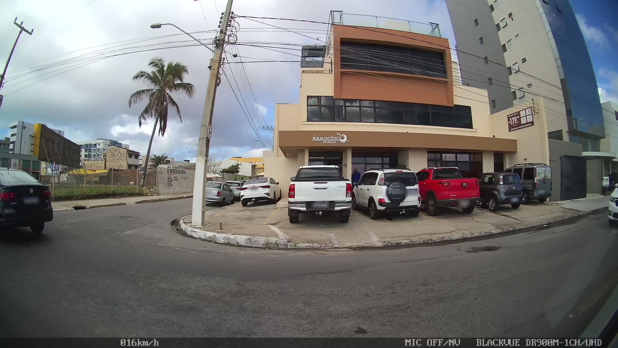 Street view near Hotel Pousada Água de Coco, Maceió — © kaart_2 (CC BY-SA · Mapillary)