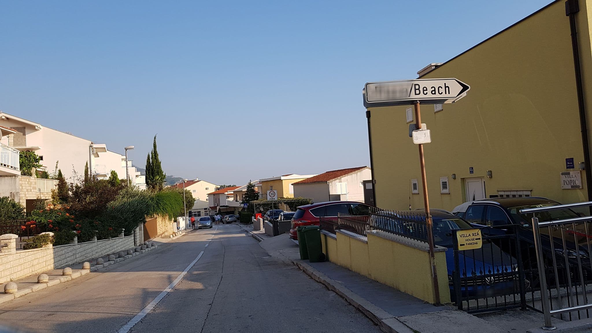 Street view near Fontevita Apartments, Baška Voda — © mcadam (CC BY-SA · Mapillary)