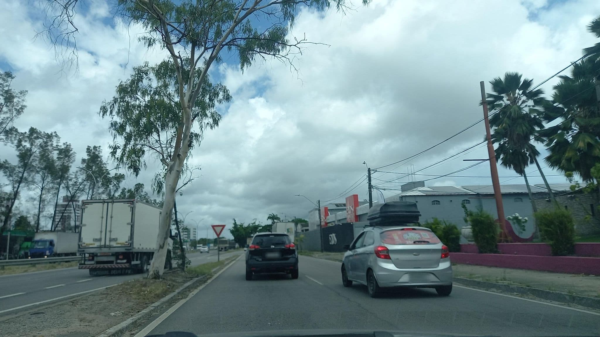 Street view near M & M Hotel, Camaragibe — © Kaart_Local (CC BY-SA · Mapillary)