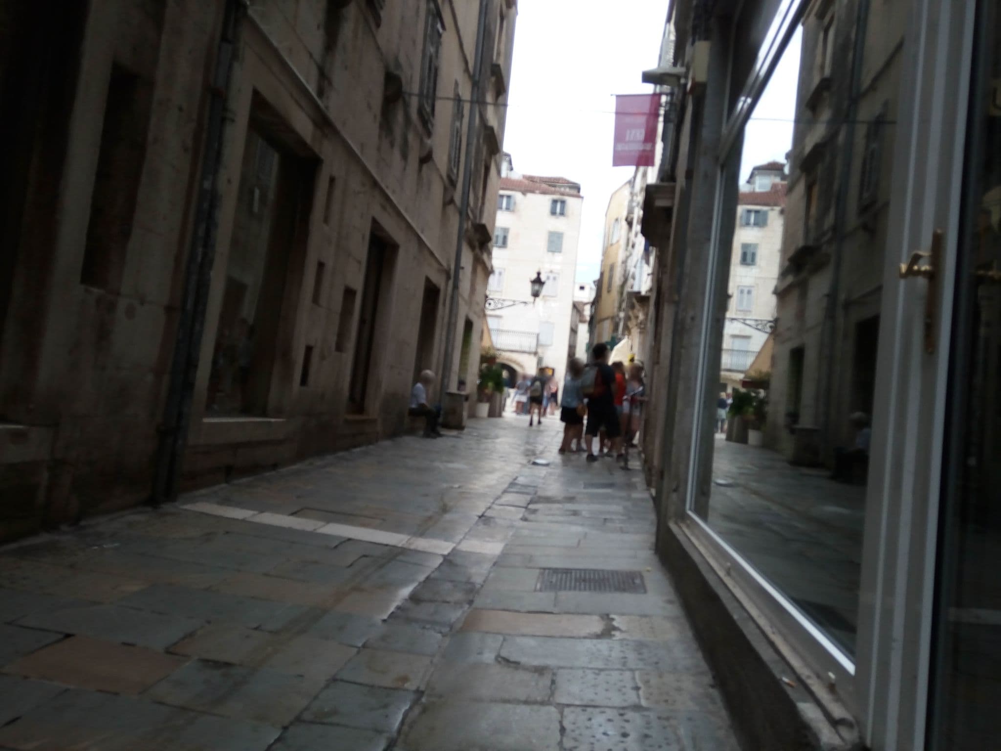 Street view near Inchy Rooms, Split — © mapfool (CC BY-SA · Mapillary)