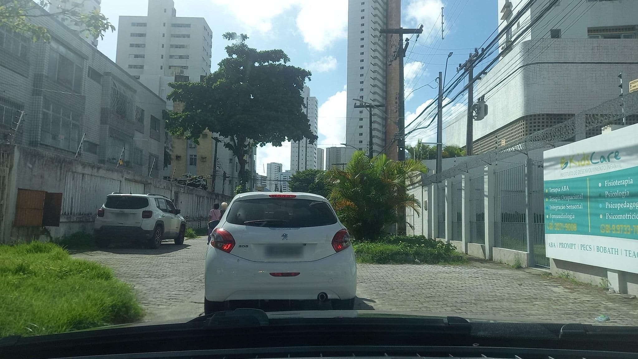 Street view near Albergue Piratas do Sol, Recife — © Kaart_Local (CC BY-SA · Mapillary)