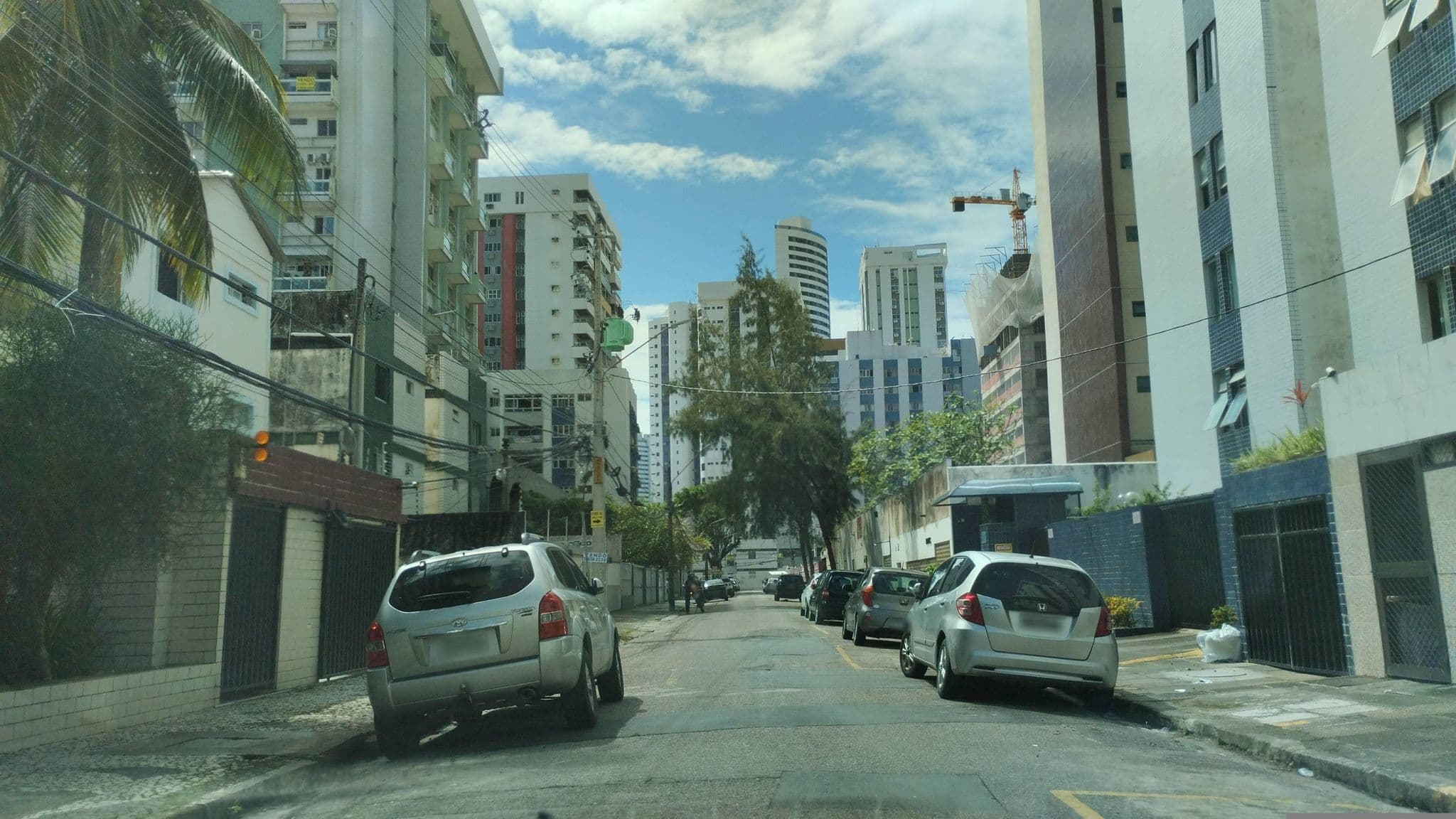 Street view near Pousada Praia Boa Viagem, Recife — © raphaelmirc (CC BY-SA · Mapillary)