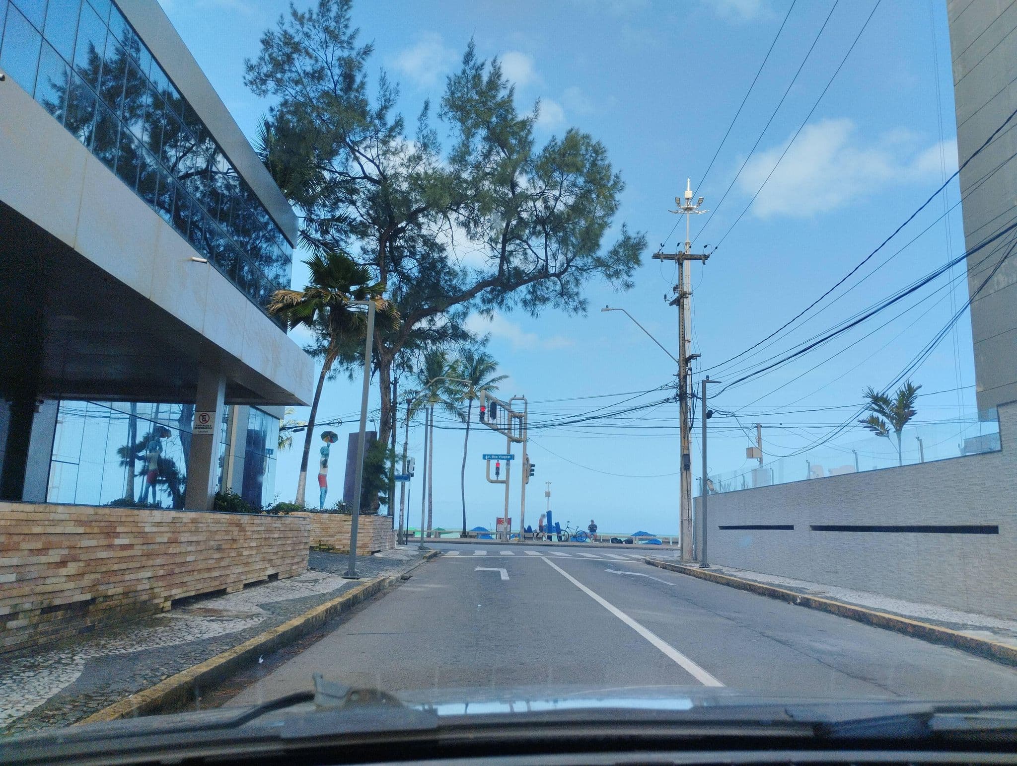 Street view near Grand Mercure Recife Boa Viagem, Recife — © raphaelmirc (CC BY-SA · Mapillary)