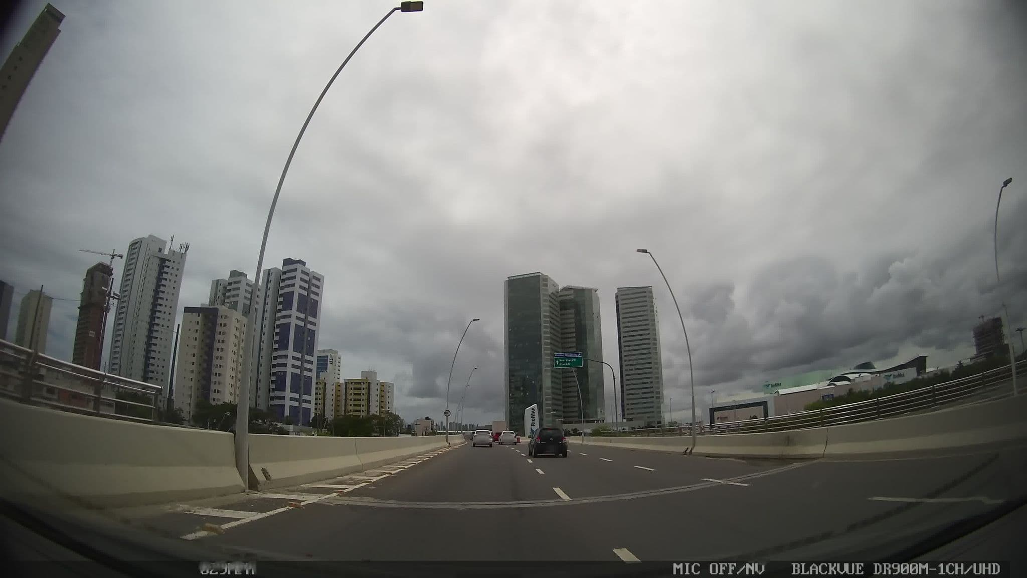 Street view near Hotel Luzeiros, Recife — © kaart_4 (CC BY-SA · Mapillary)