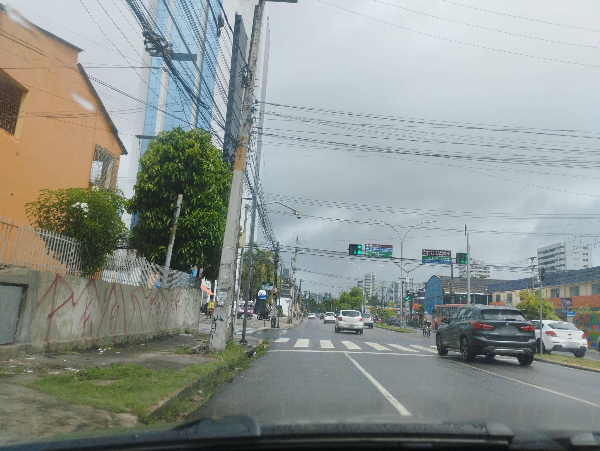 Street view near Hotel Marante Executive, Recife — © raphaelmirc (CC BY-SA · Mapillary)
