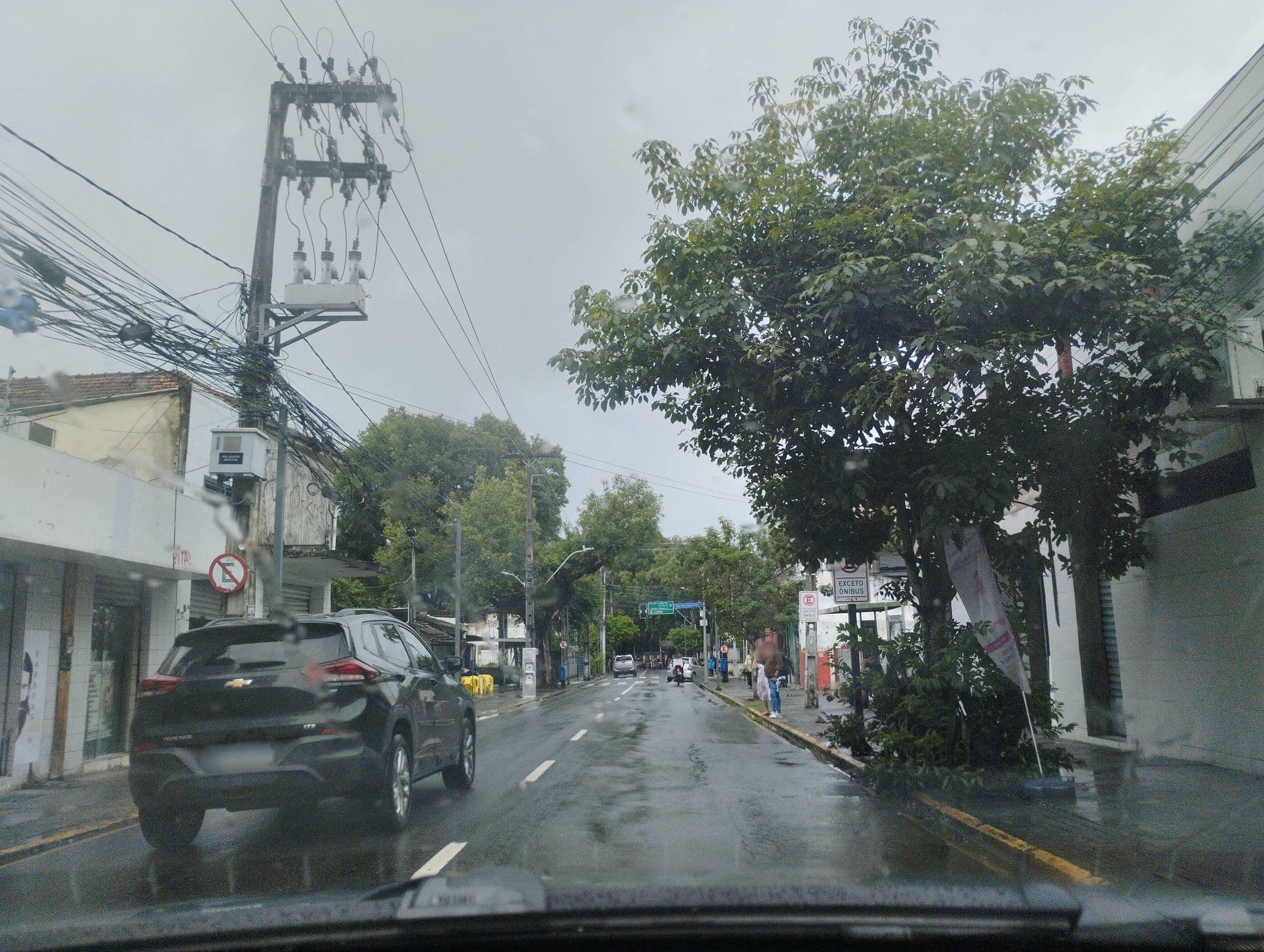 Street view near Zili Pernambuco Hostel Pousada, Recife — © raphaelmirc (CC BY-SA · Mapillary)