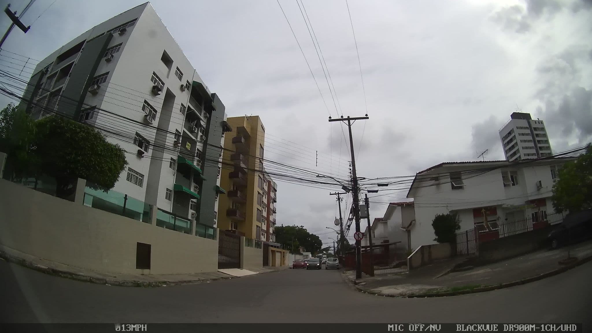 Street view near Salamandra Hostel, Recife — © kaart_4 (CC BY-SA · Mapillary)