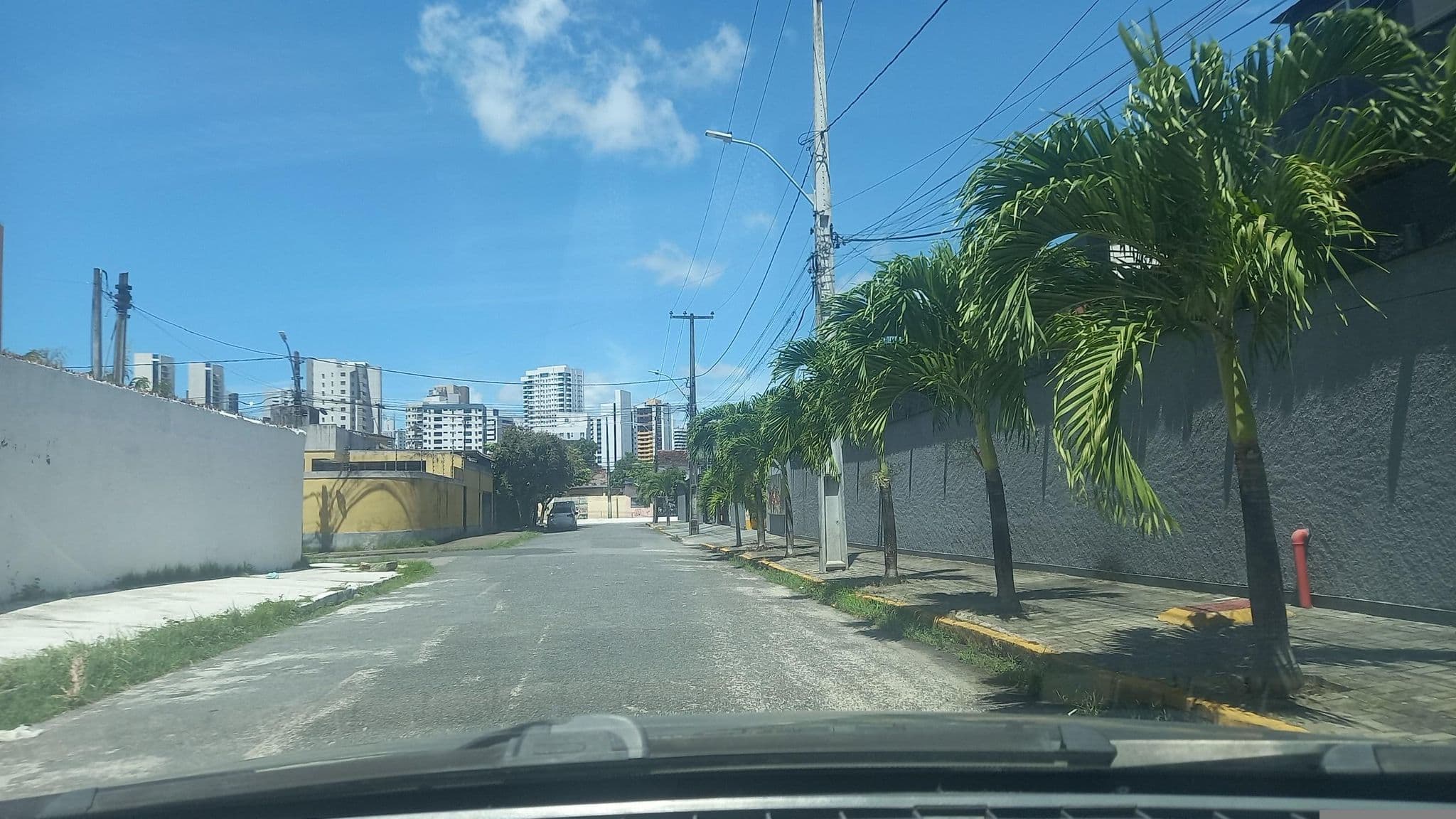 Street view near Orelha de Vênus, Recife — © raphaelmirc (CC BY-SA · Mapillary)