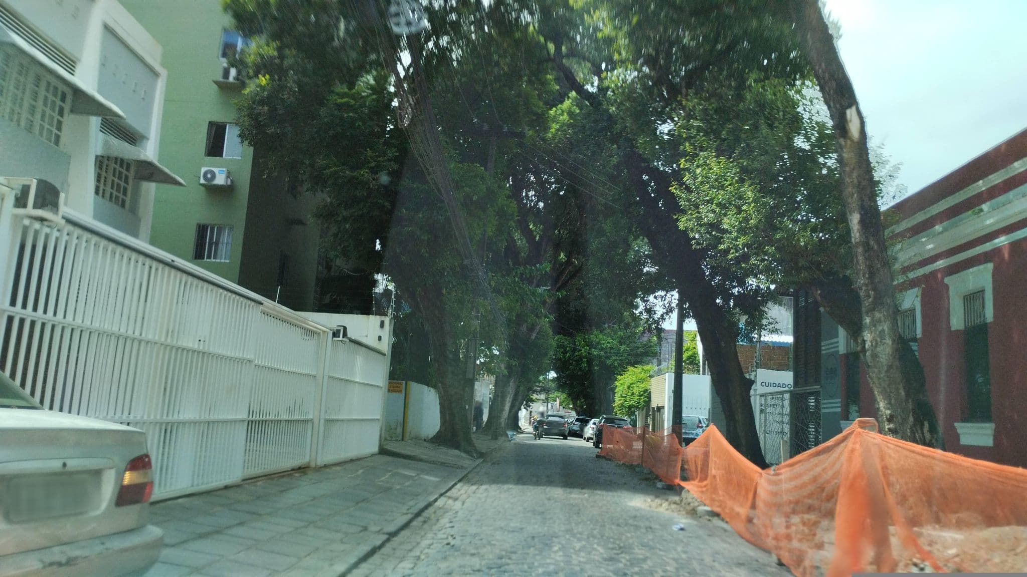 Street view near Pousada Casa da Boa Vista, Recife — © raphaelmirc (CC BY-SA · Mapillary)