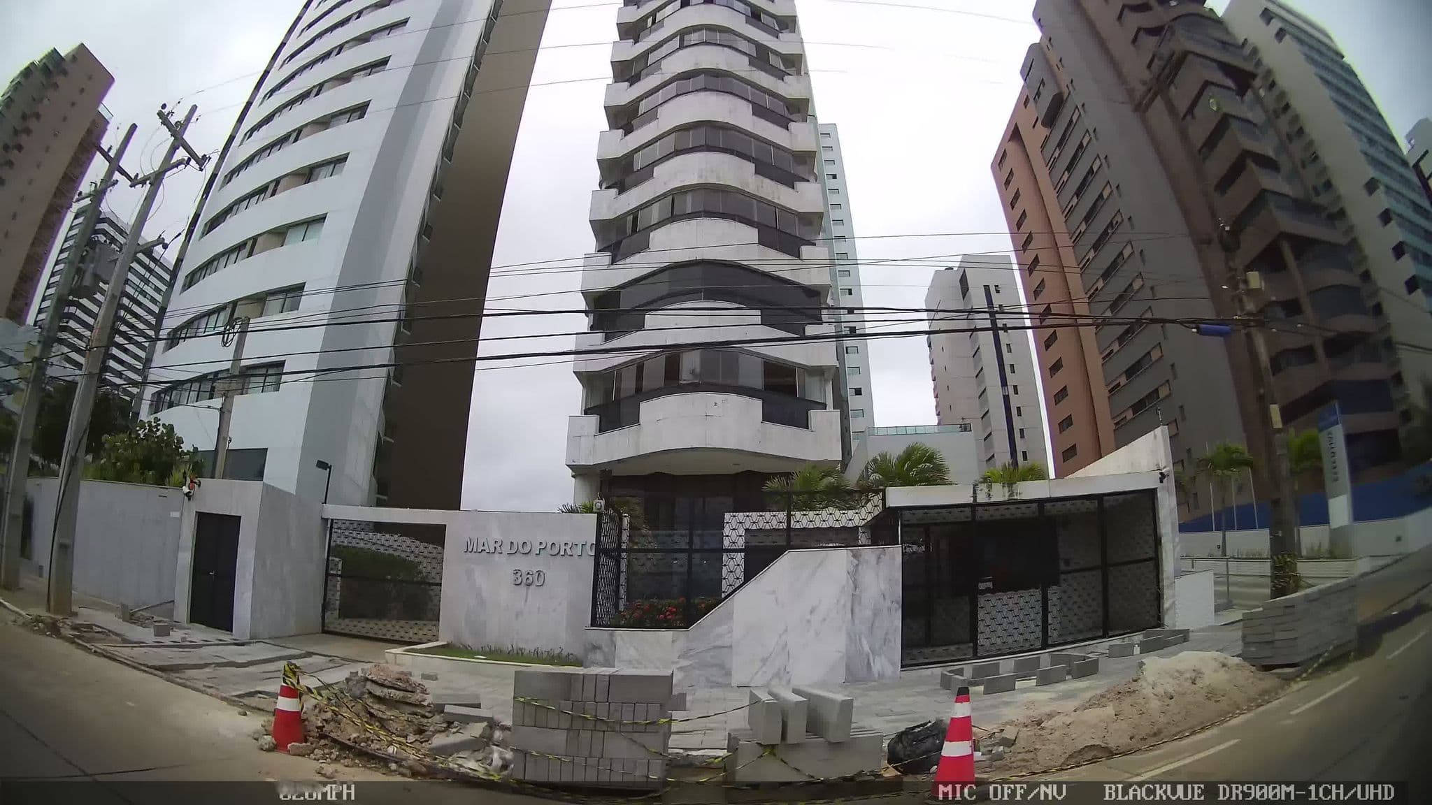 Street view near HY Beach Flats, Recife — © kaart_4 (CC BY-SA · Mapillary)