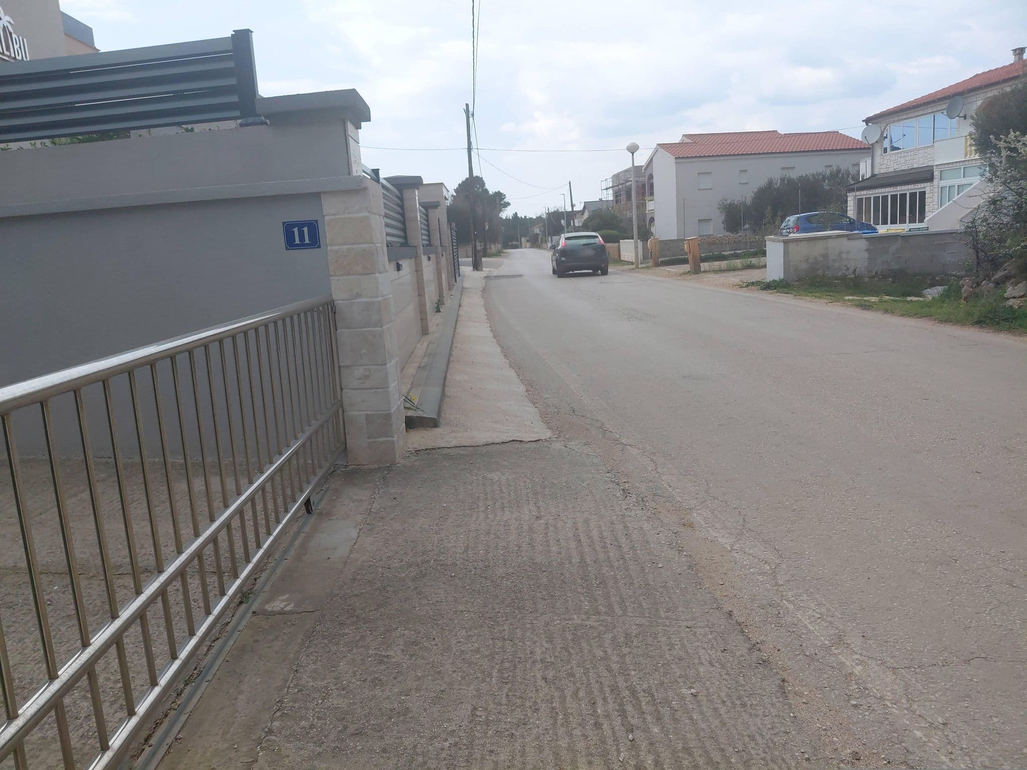 Street view near Villa Malinu Royal, Vir — © cro_it (CC BY-SA · Mapillary)
