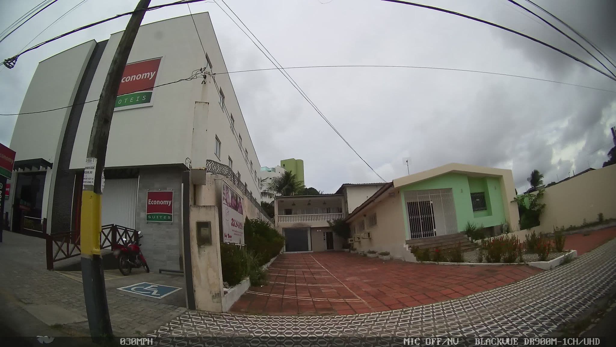 Street view near Economy Suites, Natal — © kaart_4 (CC BY-SA · Mapillary)