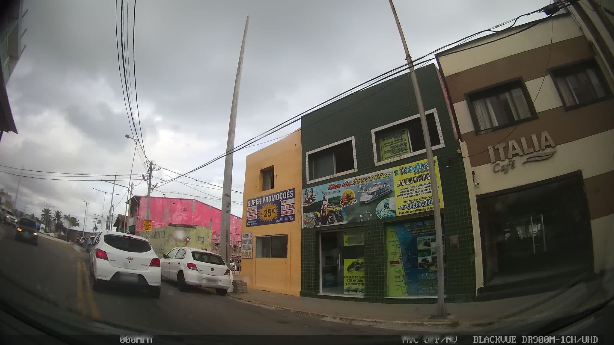 Street view near Pousada Ondas do Mar, Natal — © kaart_4 (CC BY-SA · Mapillary)