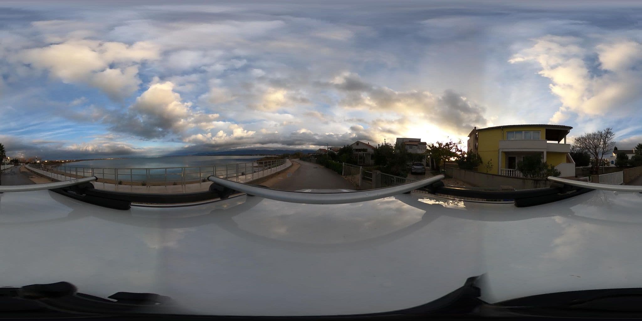 Street view near Penthouse Colombo, Nin — © Tim1 (CC BY-SA · Mapillary)
