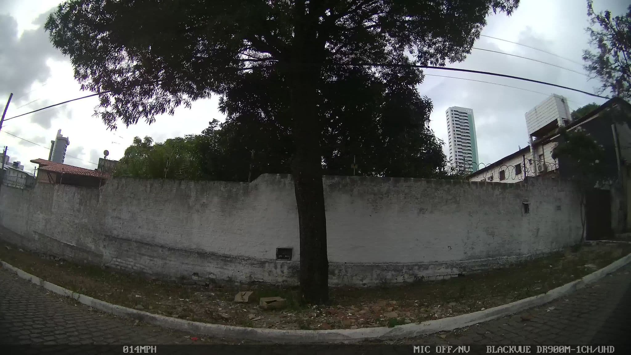 Street view near Pousada Ponta Negra, Natal — © kaart_4 (CC BY-SA · Mapillary)