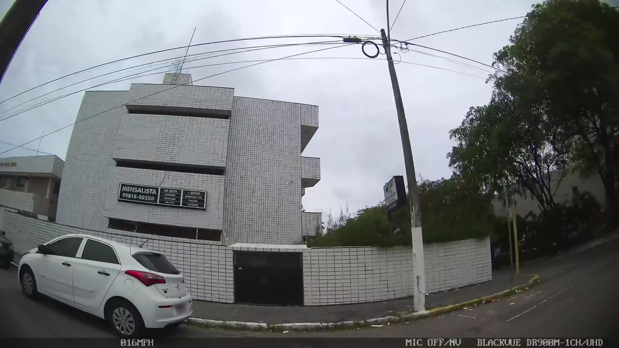 Street view near Hotel Ponta Negra, Natal — © kaart_4 (CC BY-SA · Mapillary)