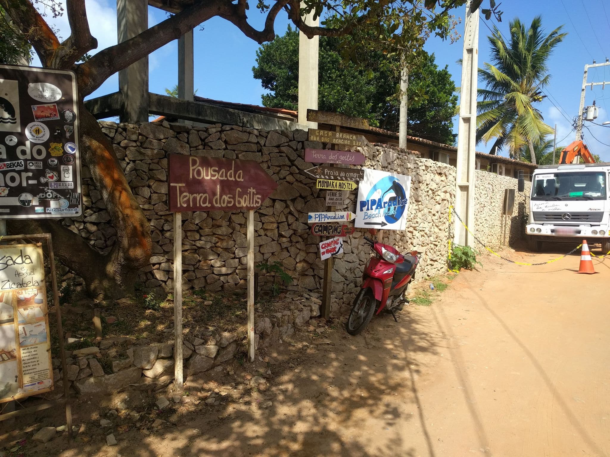 Street view near Bar da Piscina, Tibau do Sul — © janvanbekkum (CC BY-SA · Mapillary)