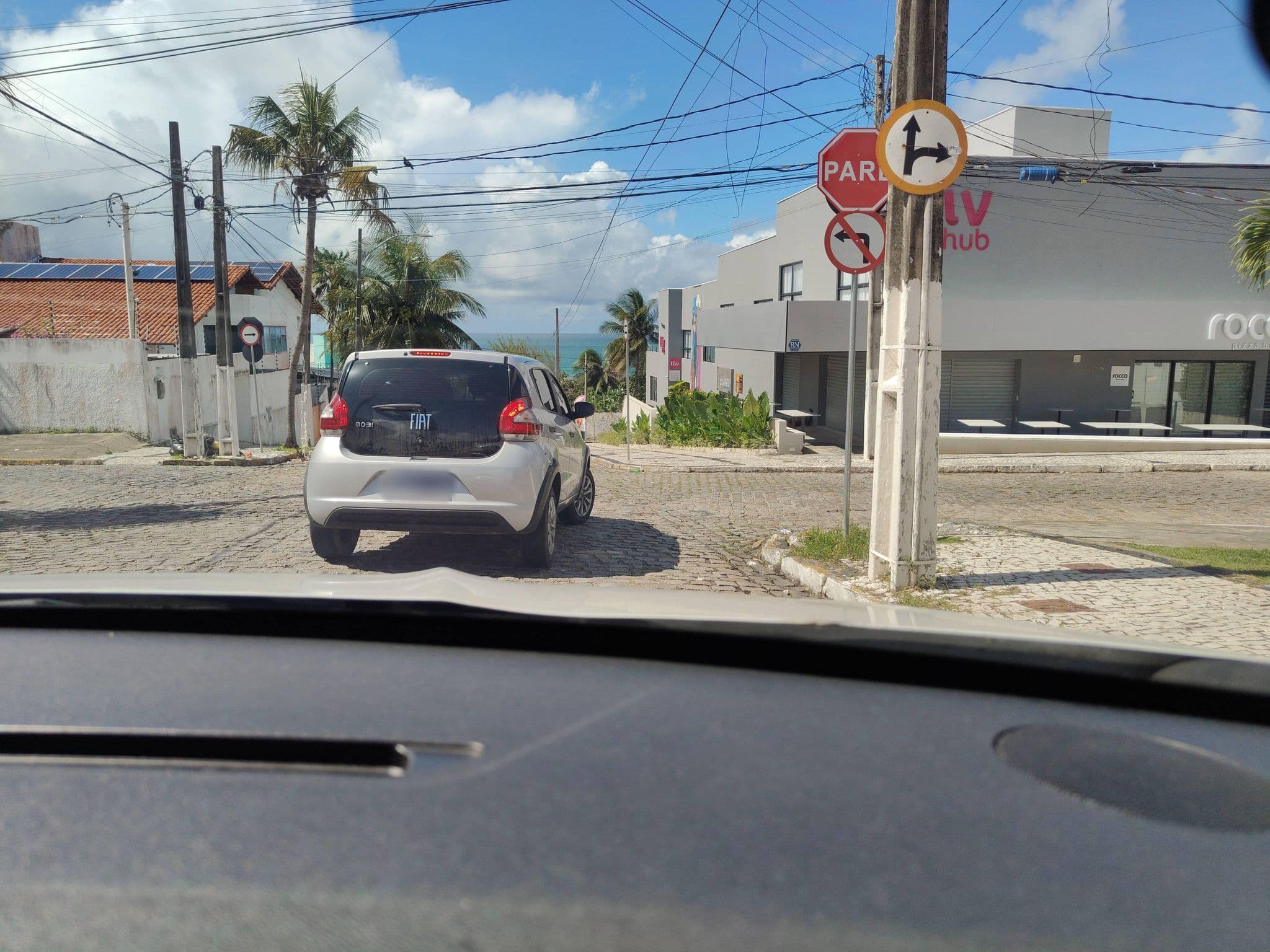 Street view near Hotel Natal Praia, Natal — © fredporto (CC BY-SA · Mapillary)