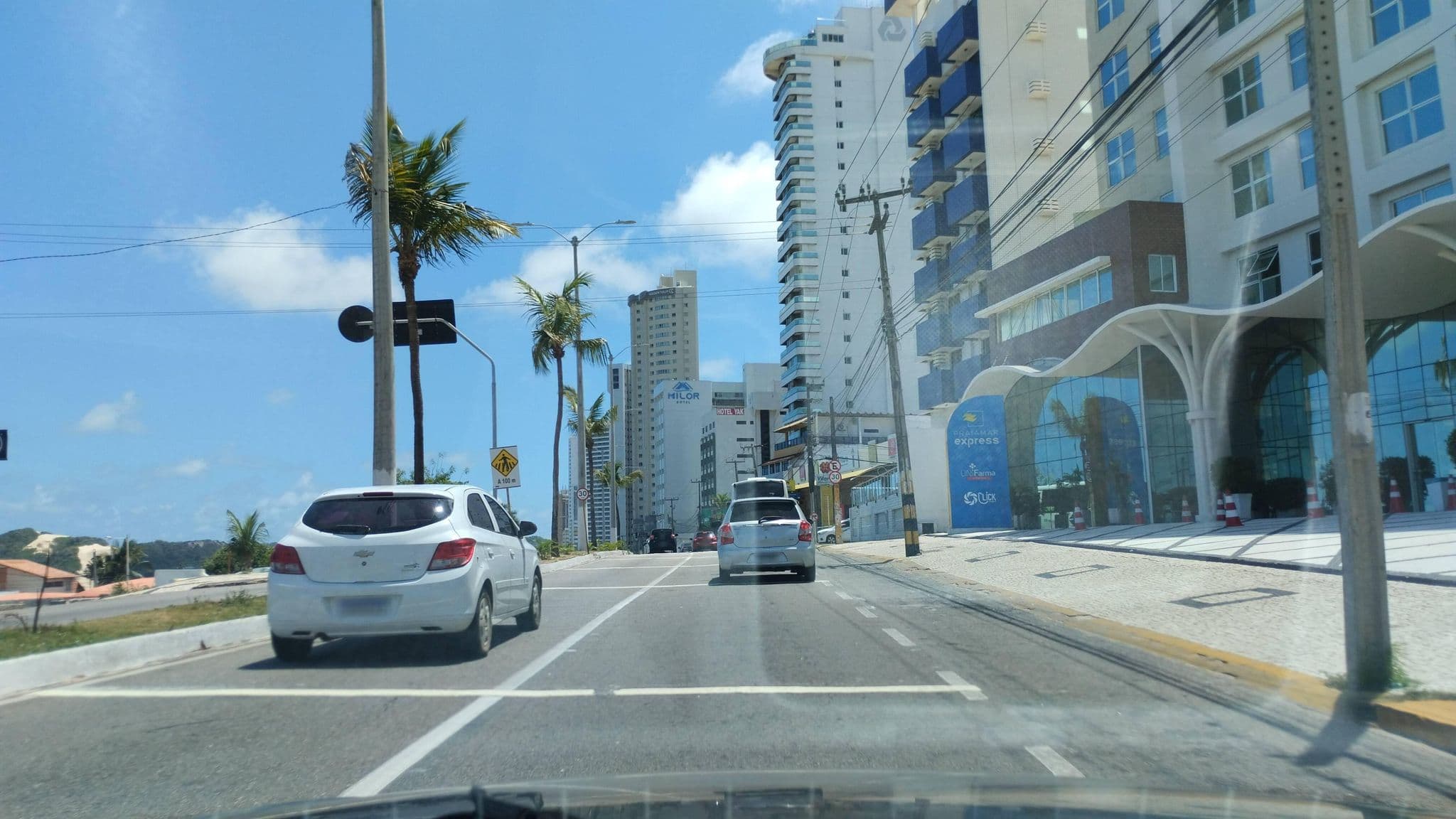 Street view near Holiday Inn Express Natal Ponta Negra, Natal — © Kaart_Local (CC BY-SA · Mapillary)