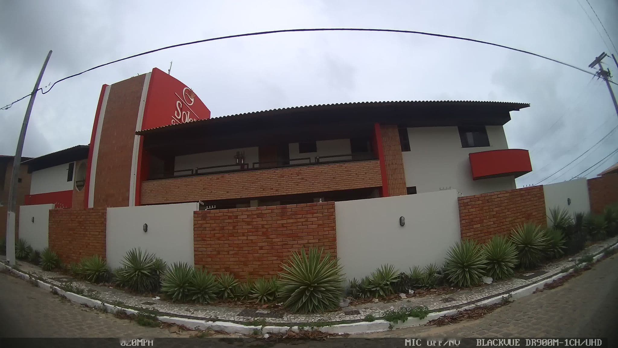 Street view near Hotel Pousada O Tempo e O Vento, Natal — © kaart_4 (CC BY-SA · Mapillary)