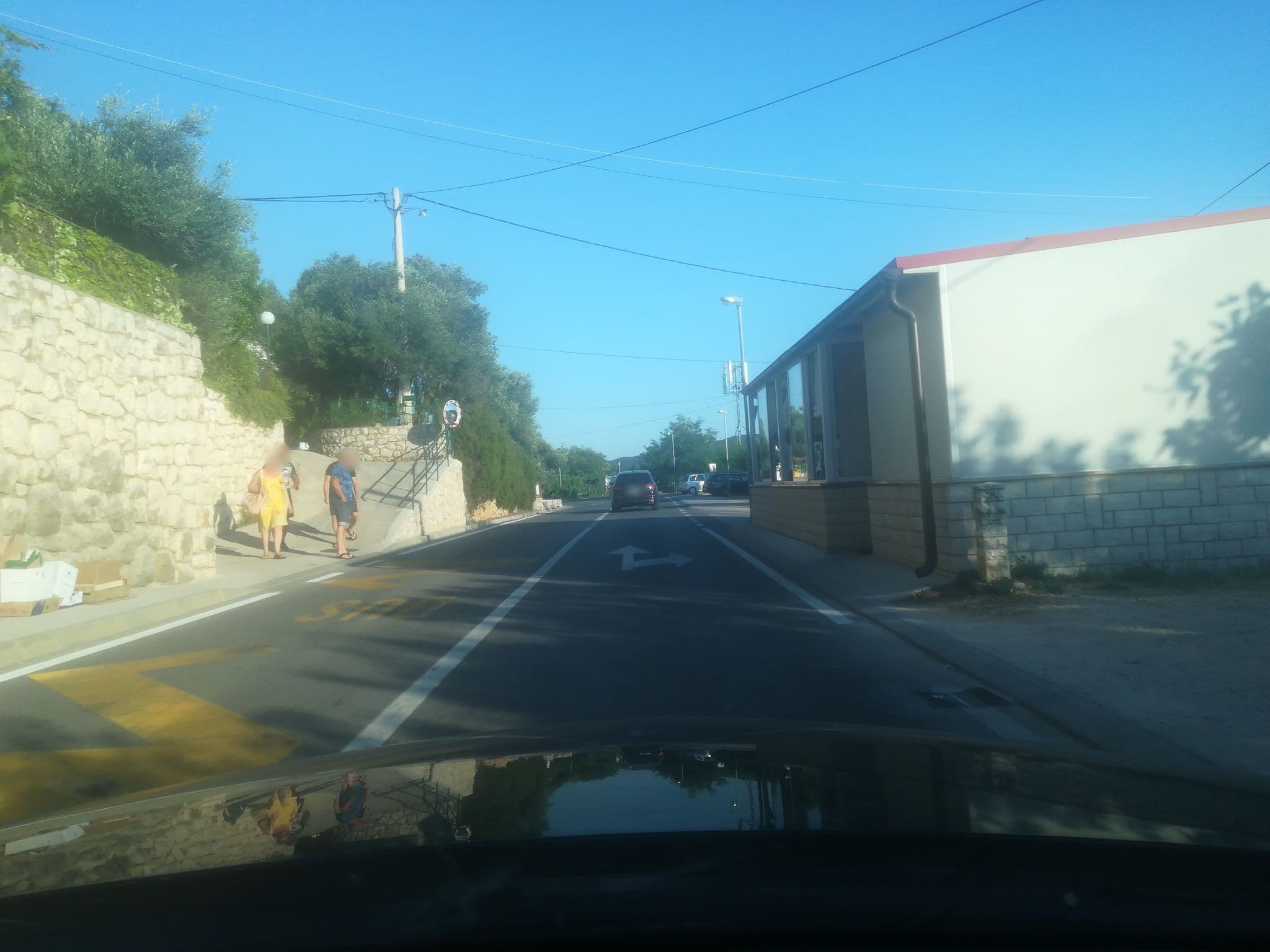 Street view near Apartments "Pinia", Lopar — © stefan4614 (CC BY-SA · Mapillary)