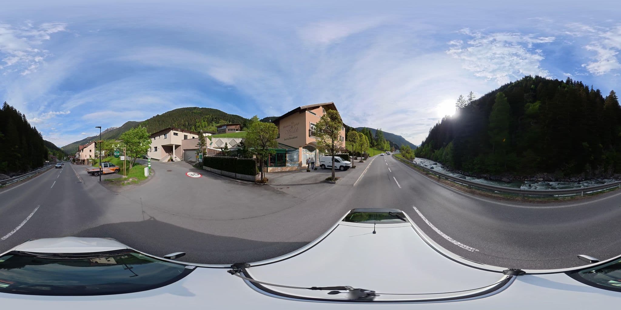 Street view near Vivaldi, See — © osmplus_org (CC BY-SA · Mapillary)