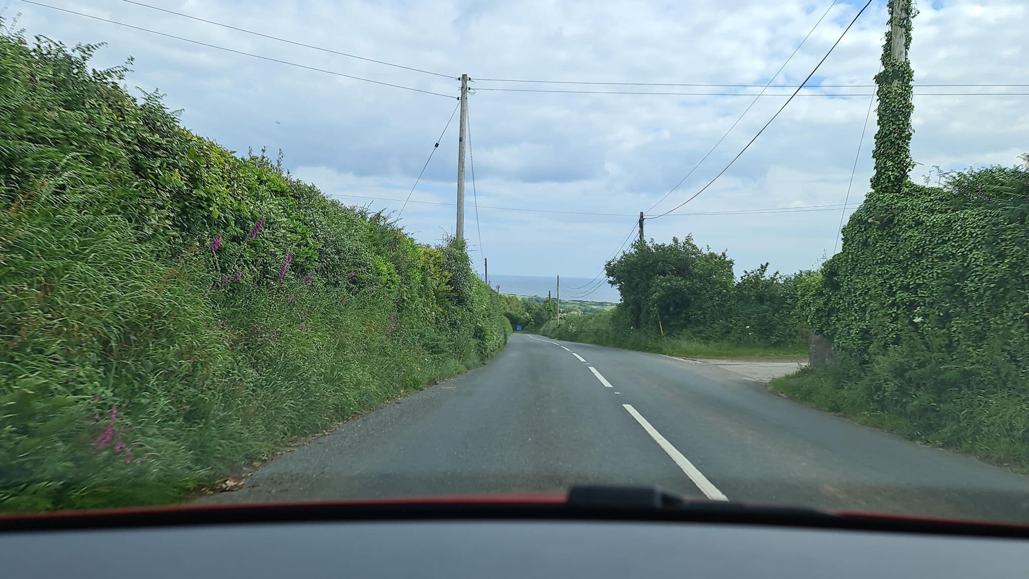 Street view near Windsworth Holiday Bungalows, Saint Blazey — © alexanderar (CC BY-SA · Mapillary)