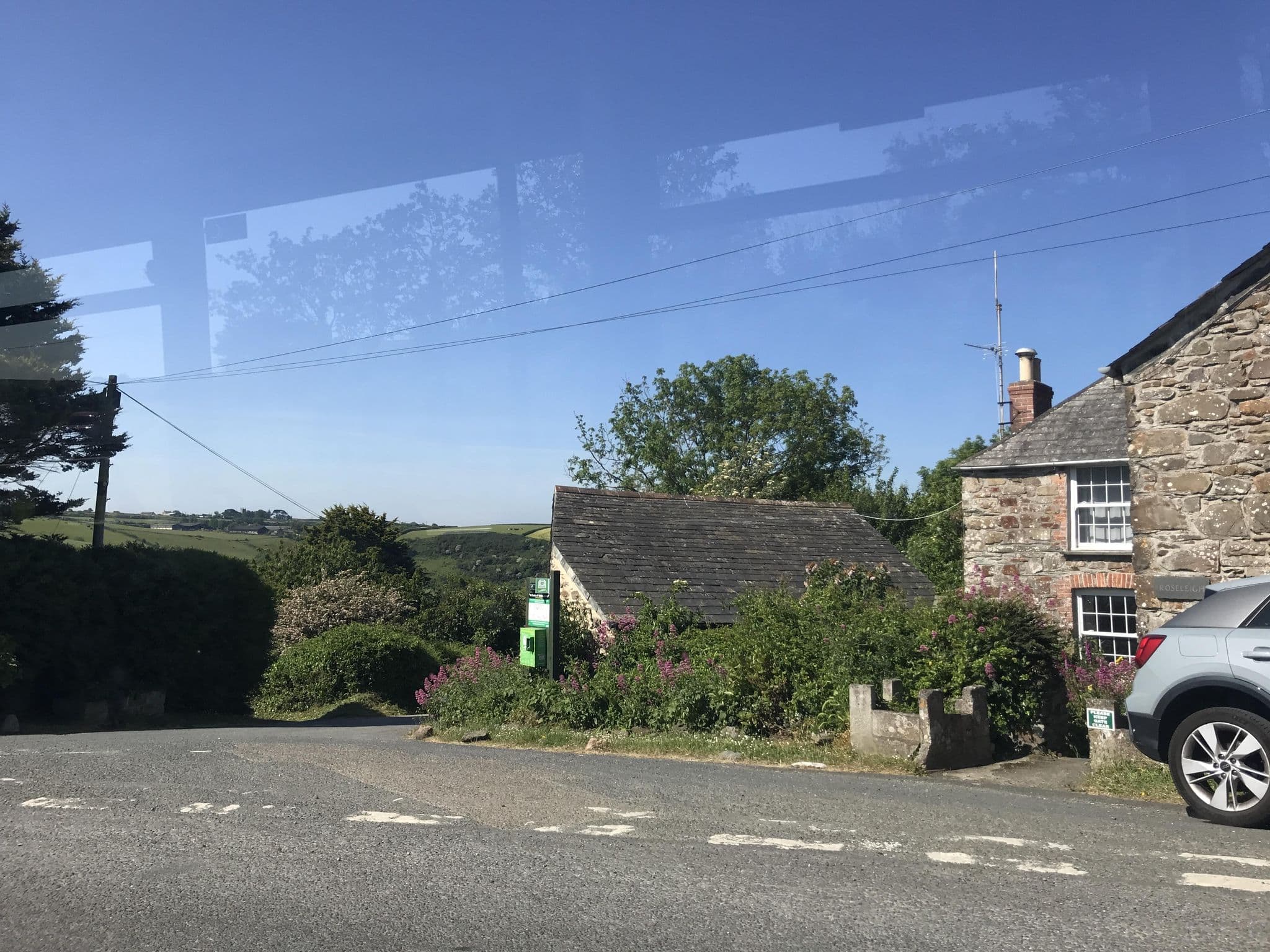 Street view near The Blacksmith's Shop, Polzeath — © miguel_andrade (CC BY-SA · Mapillary)