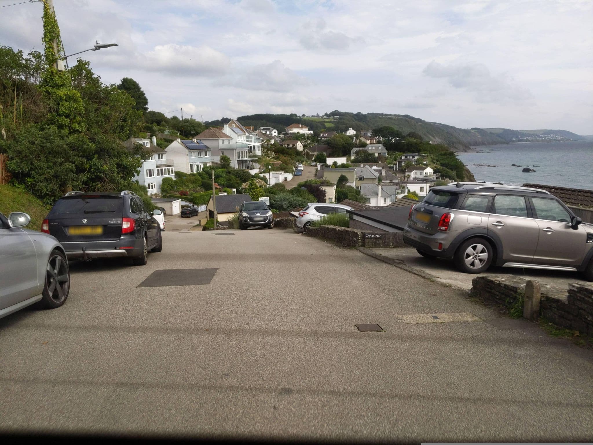 Street view near Plaidy Beach Apartments, Looe — © WaggyDog (CC BY-SA · Mapillary)