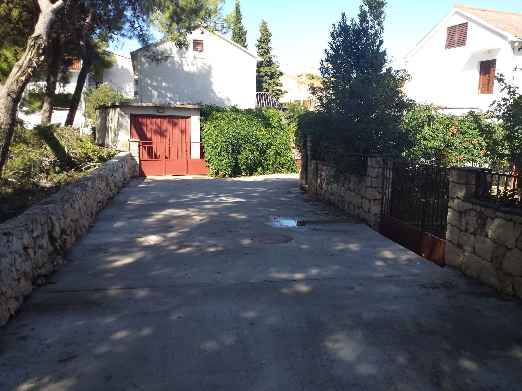 Street view near Apartments Ruzmarin, Primošten — © janjko (CC BY-SA · Mapillary)