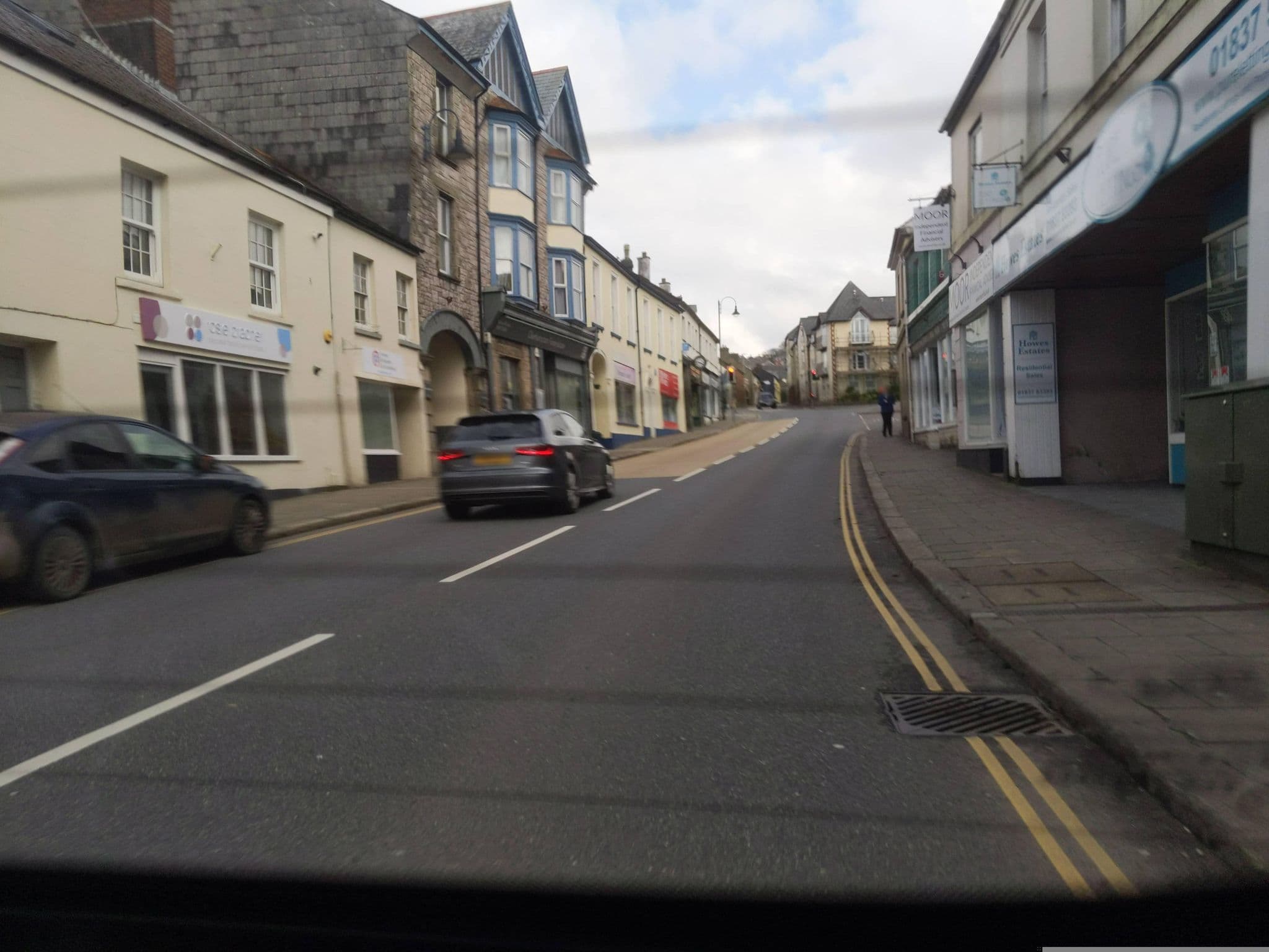Street view near Fountain Hotel Okehampton, Okehampton — © WaggyDog (CC BY-SA · Mapillary)