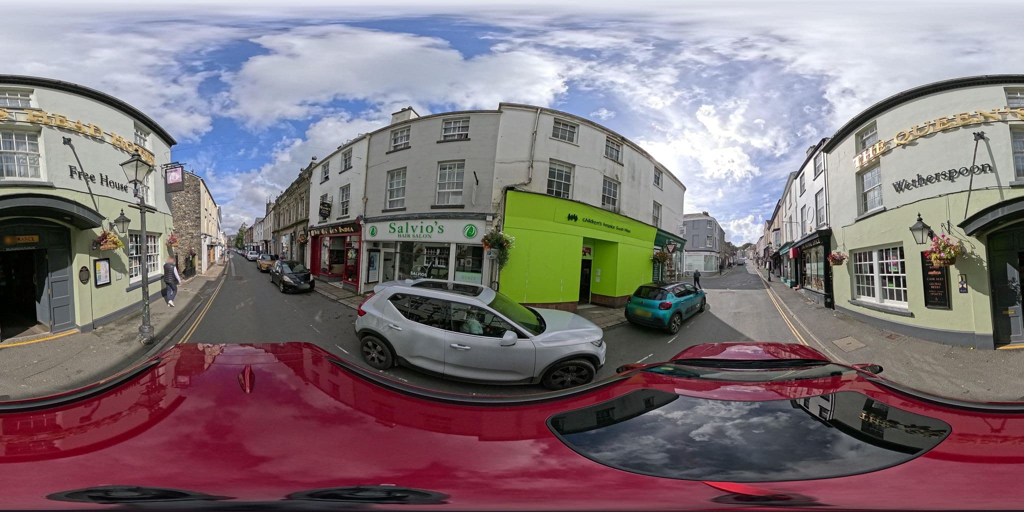 Street view near Browns Hotel, Tavistock — © southglos (CC BY-SA · Mapillary)