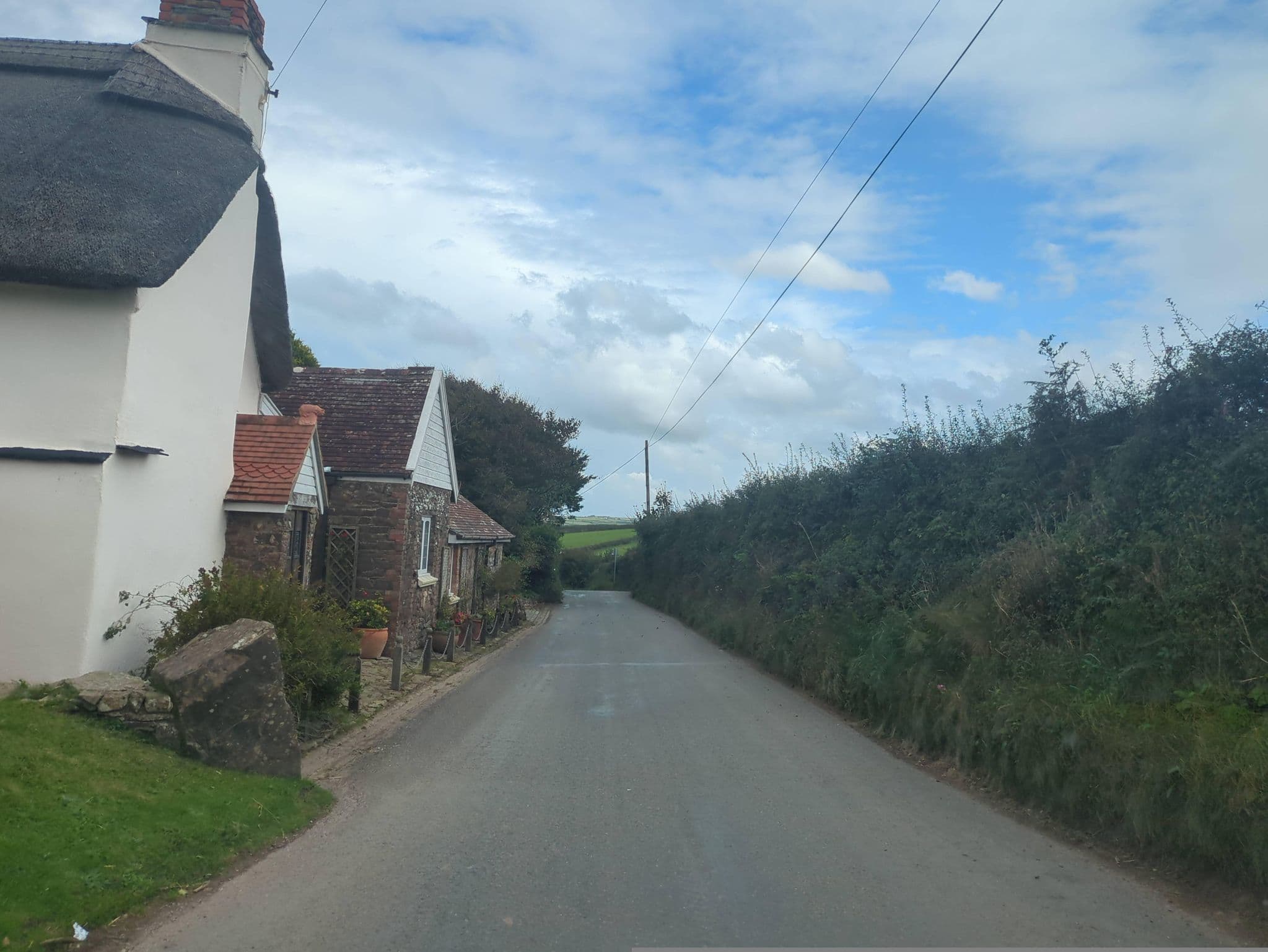 Street view near Woolacombe Cottages, Braunton — © swinetown (CC BY-SA · Mapillary)