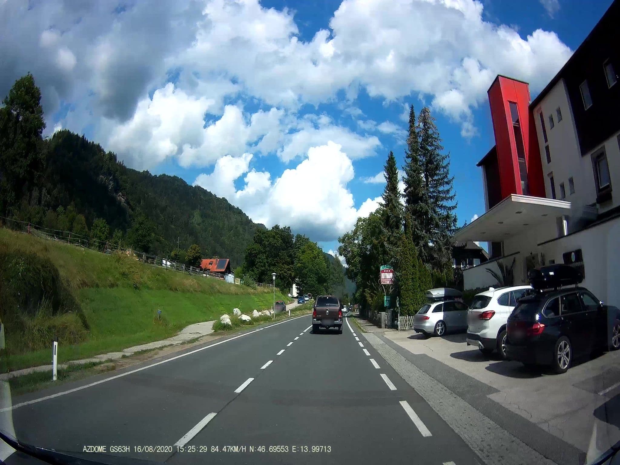 Street view near Seehotel Hoffmann, Bodensdorf — © stefan147 (CC BY-SA · Mapillary)