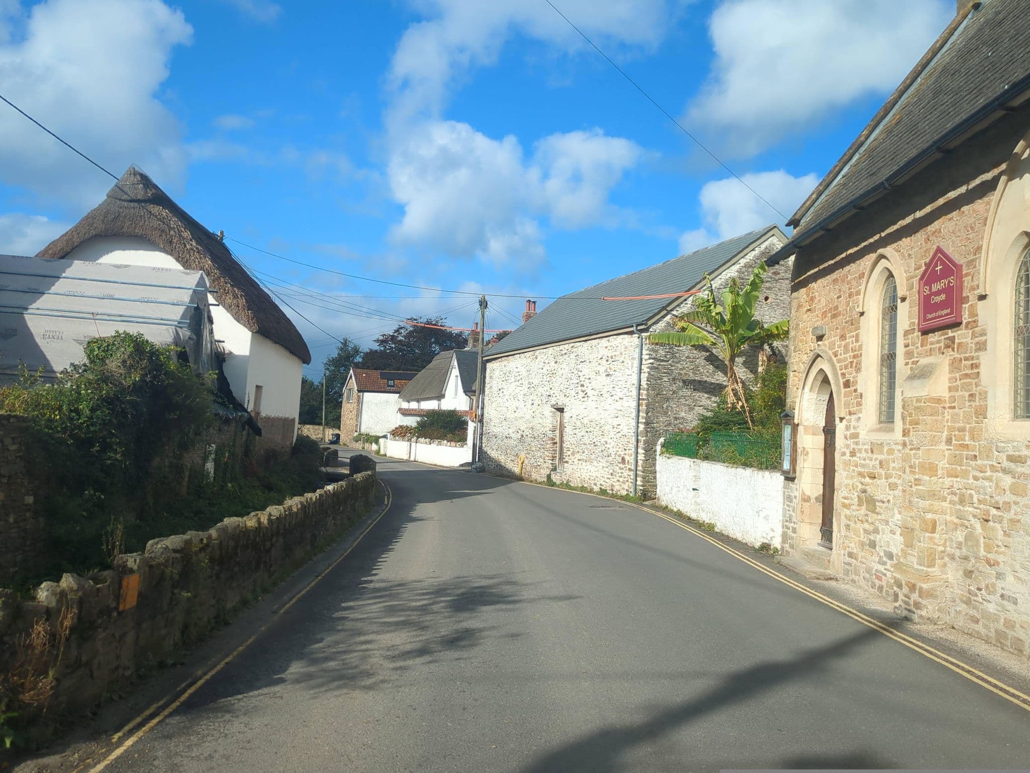 Street view near Crydda Cottage, Braunton — © swinetown (CC BY-SA · Mapillary)